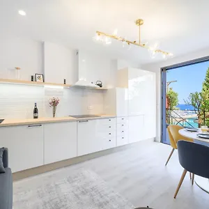 Apartment Proche Monaco, Vue Mer, Acces Et Jardin Privatif, Saint-Antoine (Alpes-Maritimes)